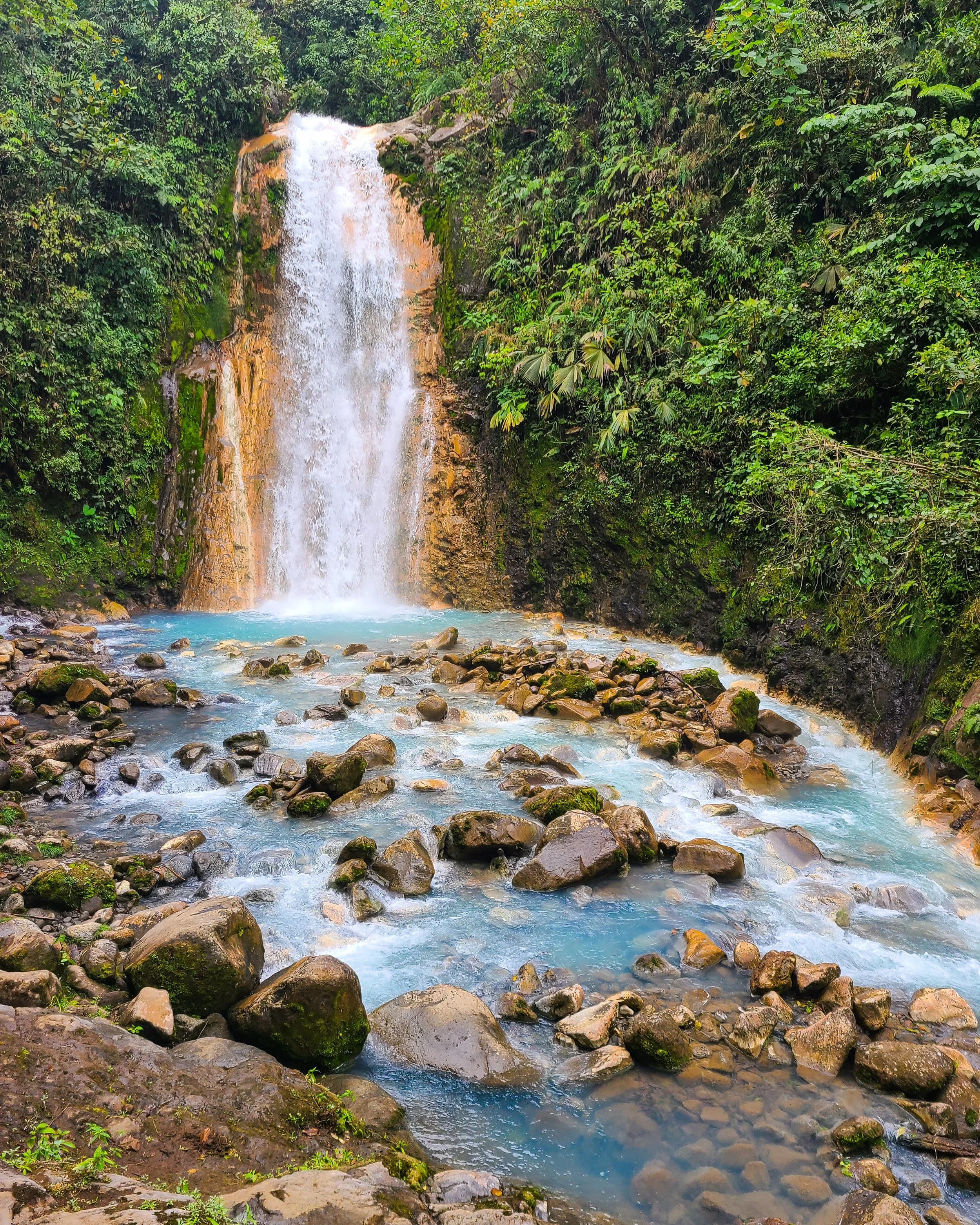 BLUE FALLS-COSTA RICA