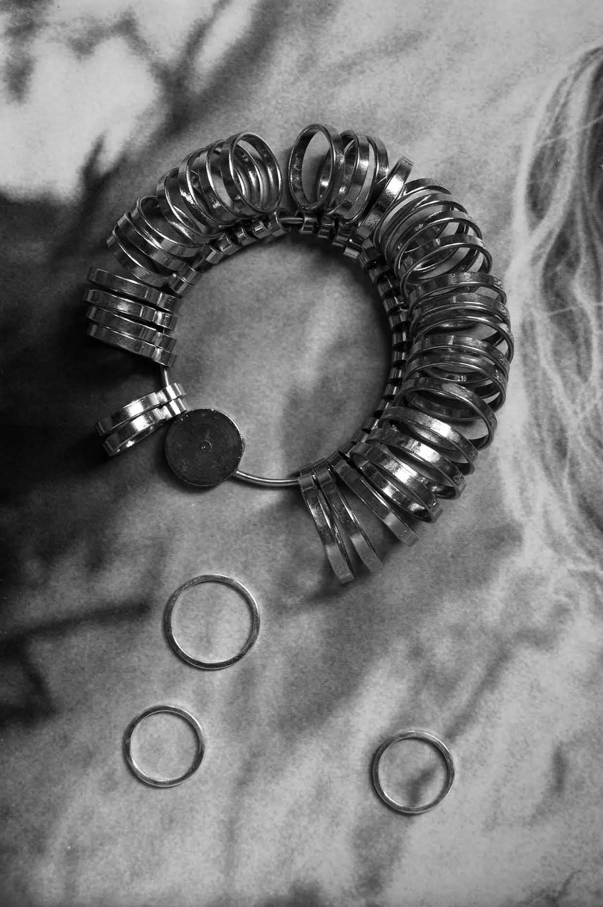 como saber tu talla de anillo