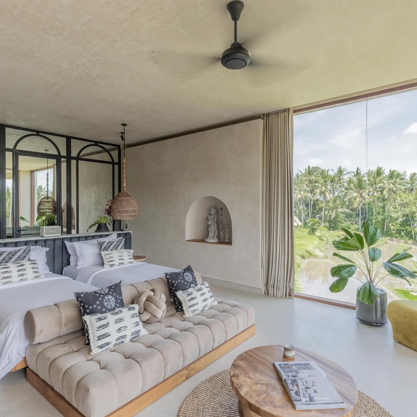 Sneak peak inside the most beautiful Balinese bungalows for our Bali Cultural Immersion &amp; Yoga Retreat this June 14-21st, 2025 🧡

All-inclusive accommodations &amp; retreat package starts at only $2890! 🧡

If you&rsquo;ve been wanting to visit 