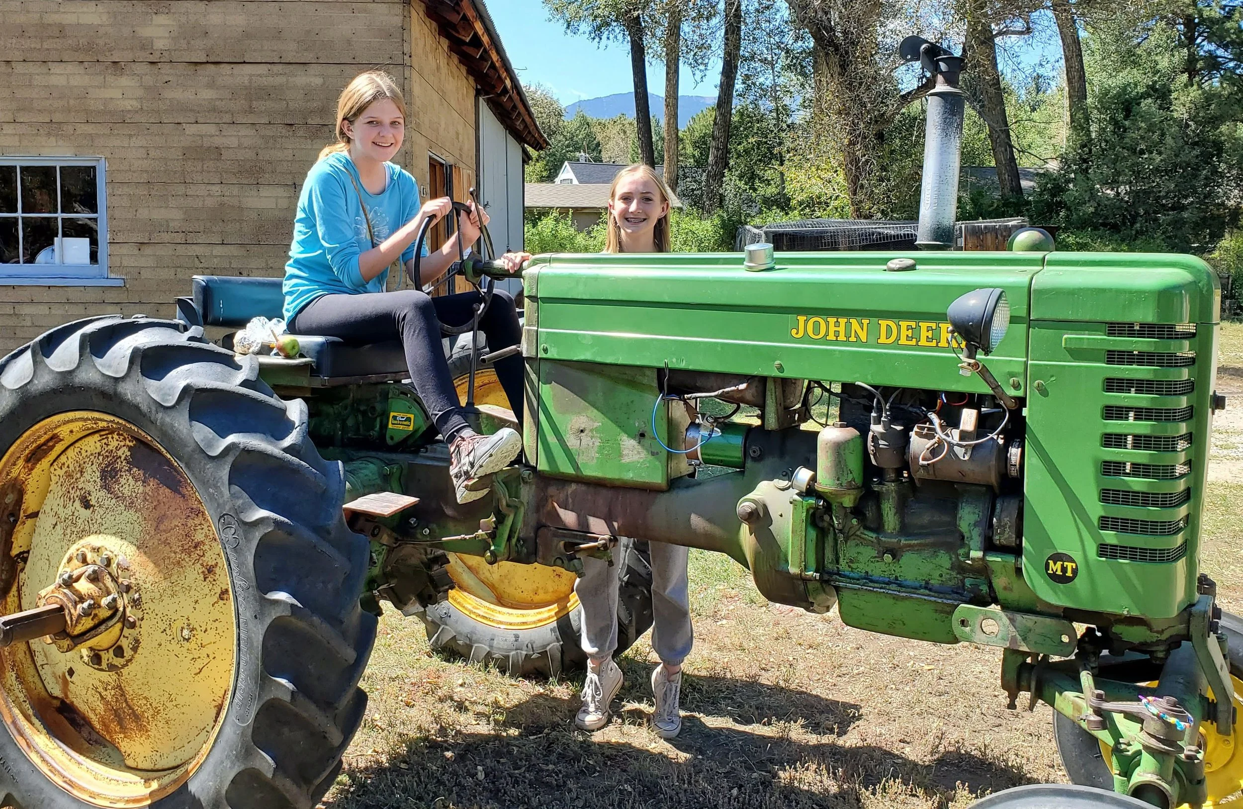 AppleFest Tractor.jpg