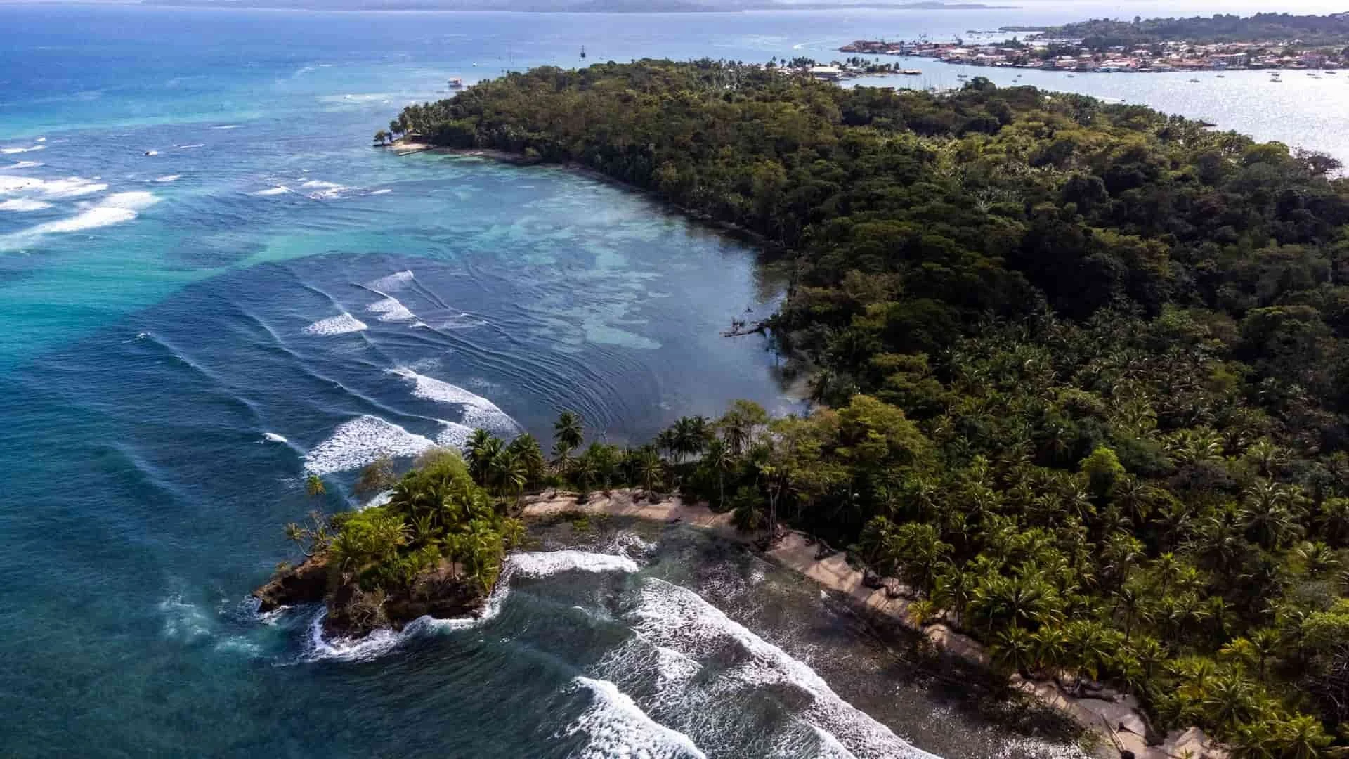 Why Choose a Panama Surf Camp for Your Next Vacation?