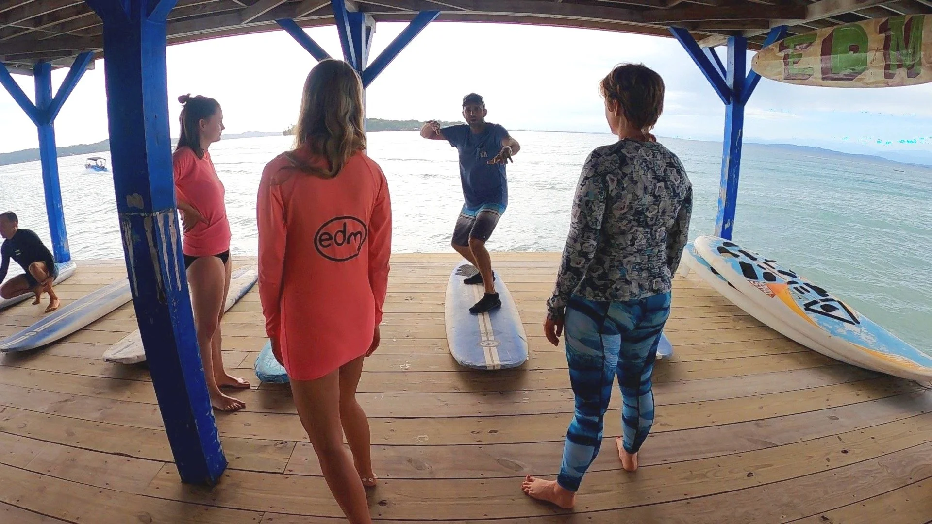 Surf-Instructor-lesson.jpg