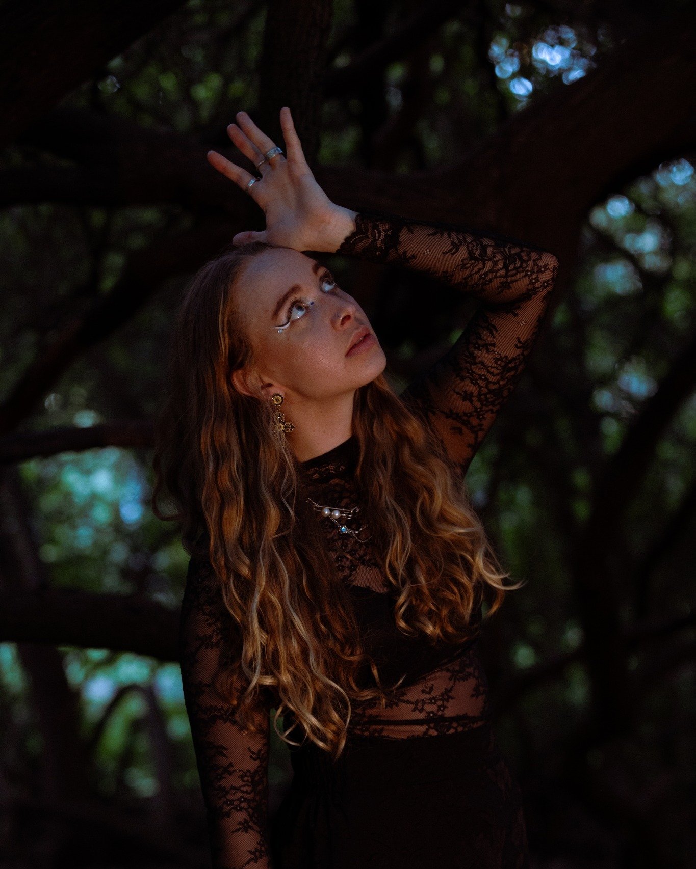 @mycherie_music returns with her most vulnerable offering yet, &lsquo;Dishes in the Sink&rsquo; 🍽 

Co-produced with @mario_spate, My Ch&eacute;rie's signature blend of raw lyricism and atmospheric production creates a sonic build that mirrors the e