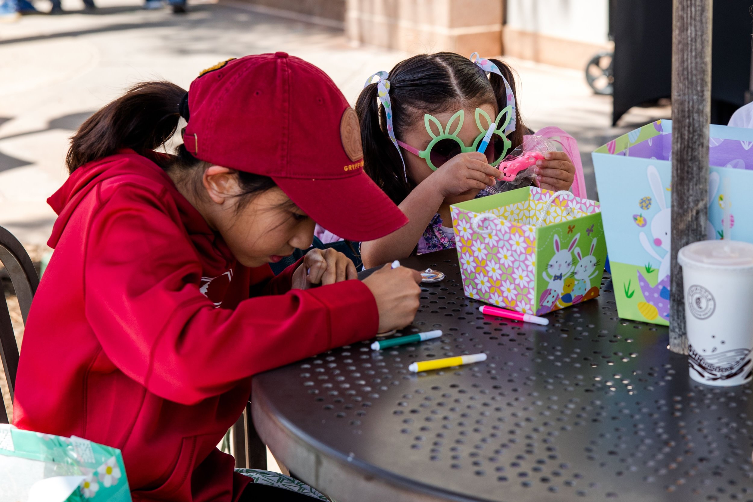 girls Piazza Carmel coloring 