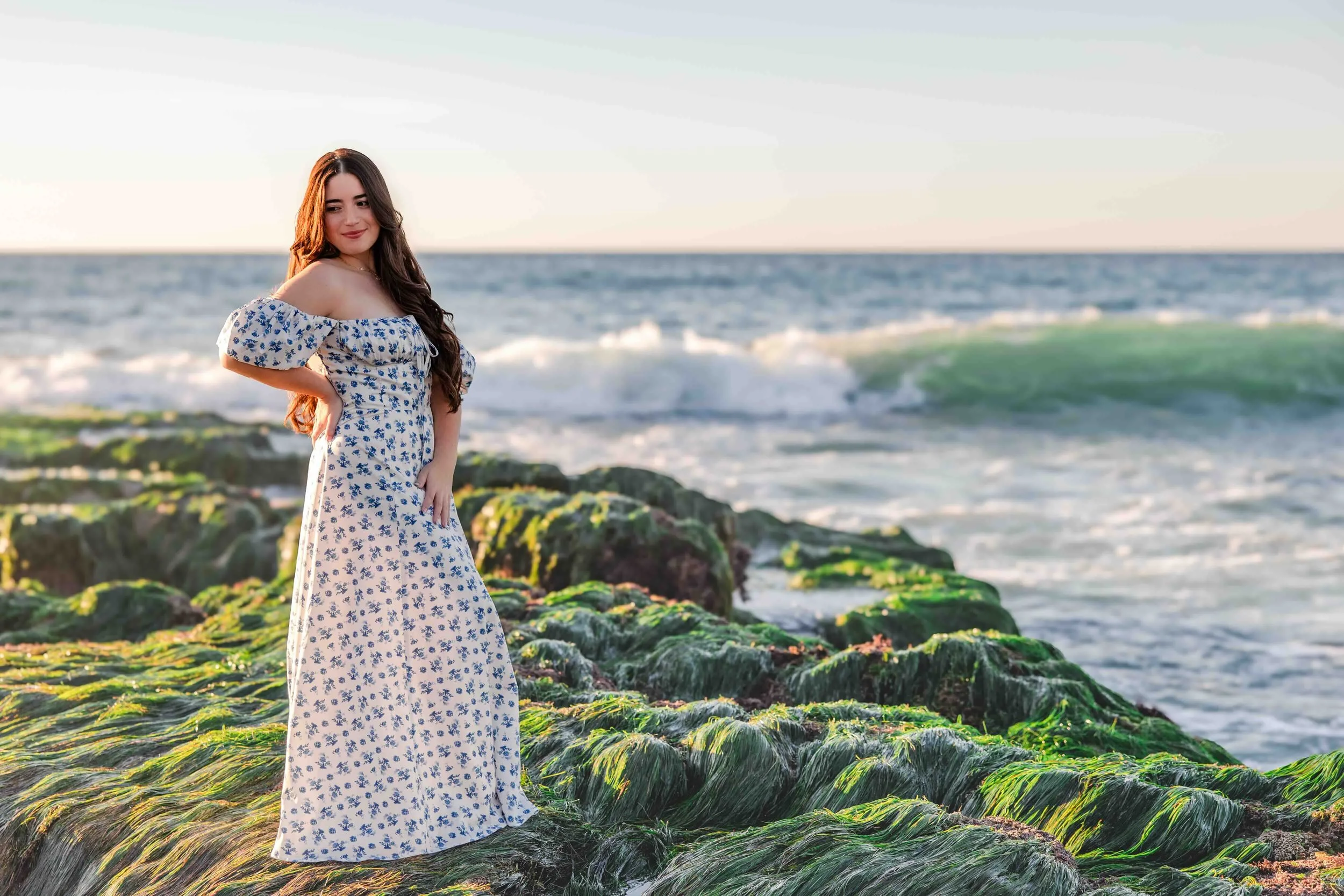 Young-woman-at-ocean
