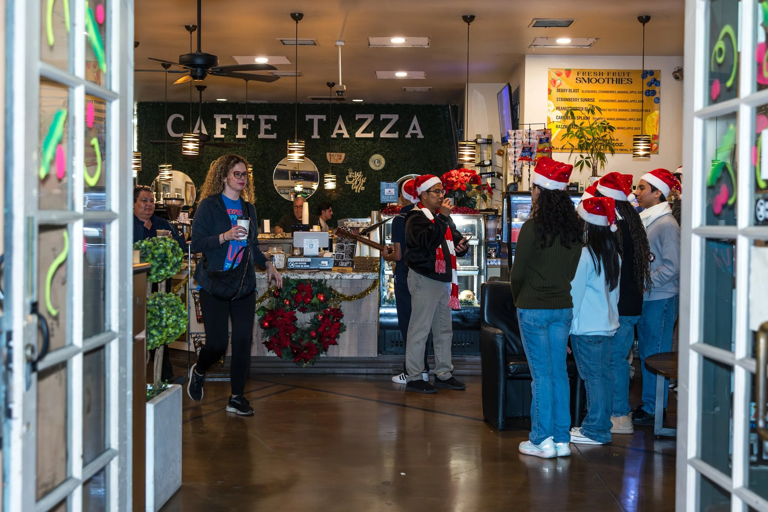 caffe-tazza-caroling-terra-nova.jpeg