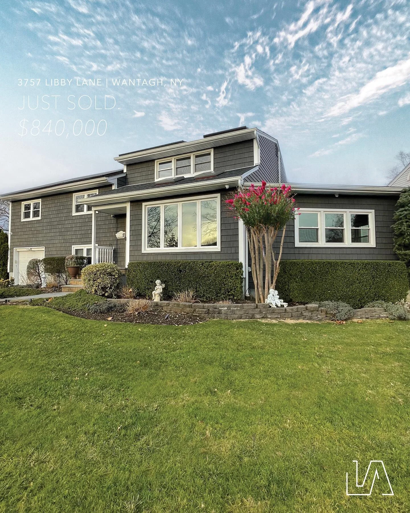 Sold &amp; Closed. | Wantagh
#3757LibbyLane has sold and closed with a last asking of $799,000 and sold for OVER $40,000 over the asking price.
.
.
Congratulations to our buyers and to everyone involved.
.
.
Great working with @janine1223 on this one
