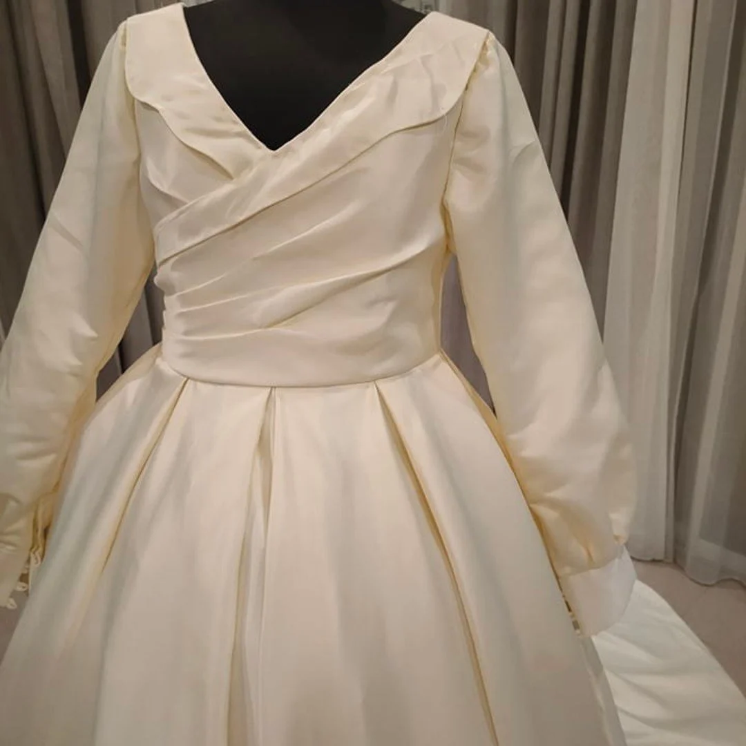 Ivory Princess Wedding Dress Cathedral Train With Pearl Back ,Sleeves, With Matching Pearl Veil and Pockets  (33).jpg