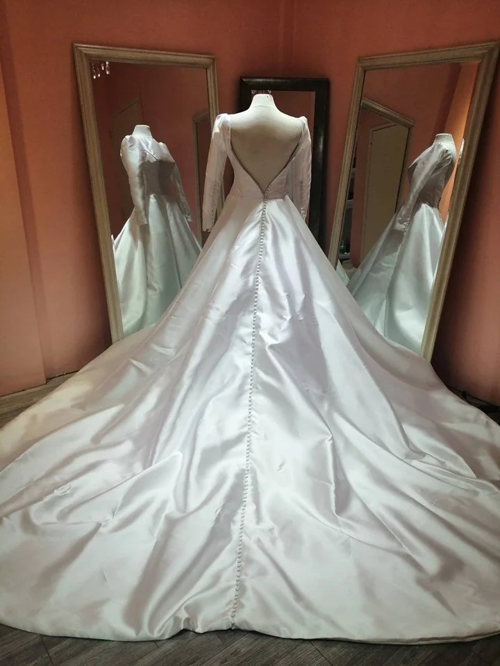 Mikado Wedding Dress with Matching Veil V Button Back, Sleeves, Pockets & Matching Veil (11).jpg