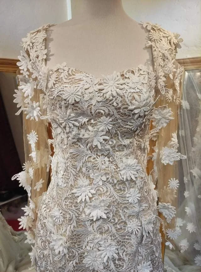 Mermaid Sunflower Lace Wedding Dress  A BRIDE TO BE. DARE TO BE DIFFERENT
