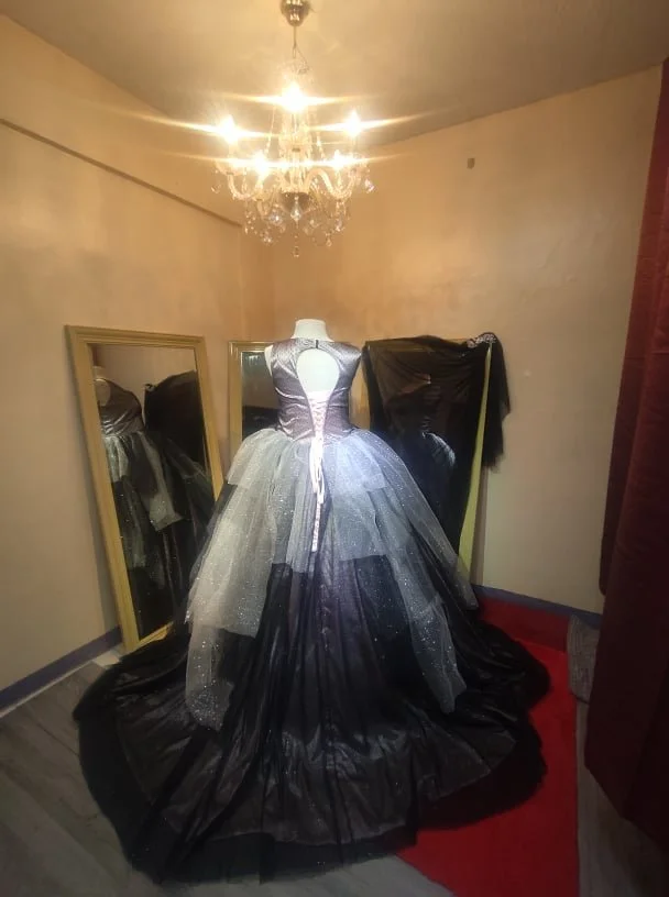 Order 285 Black &amp; White Wedding Dress Twilight In The Rainforest For Beautiful Bride Jasmine With Matching Veil