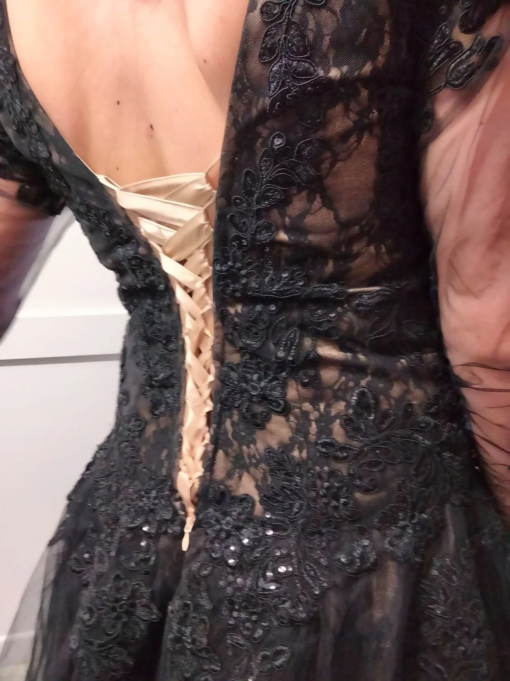 black-and-champagne-wedding-dress-with-pockets-and-beaded-laces-and-matching-veil A BRIDE TO BE. DARE TO BE DIFFERENT black-and-champagne-wedding-dress-with-pockets-and-beaded-laces-and-matching-veil A BRIDE TO BE. DARE TO BE DIFFERENT