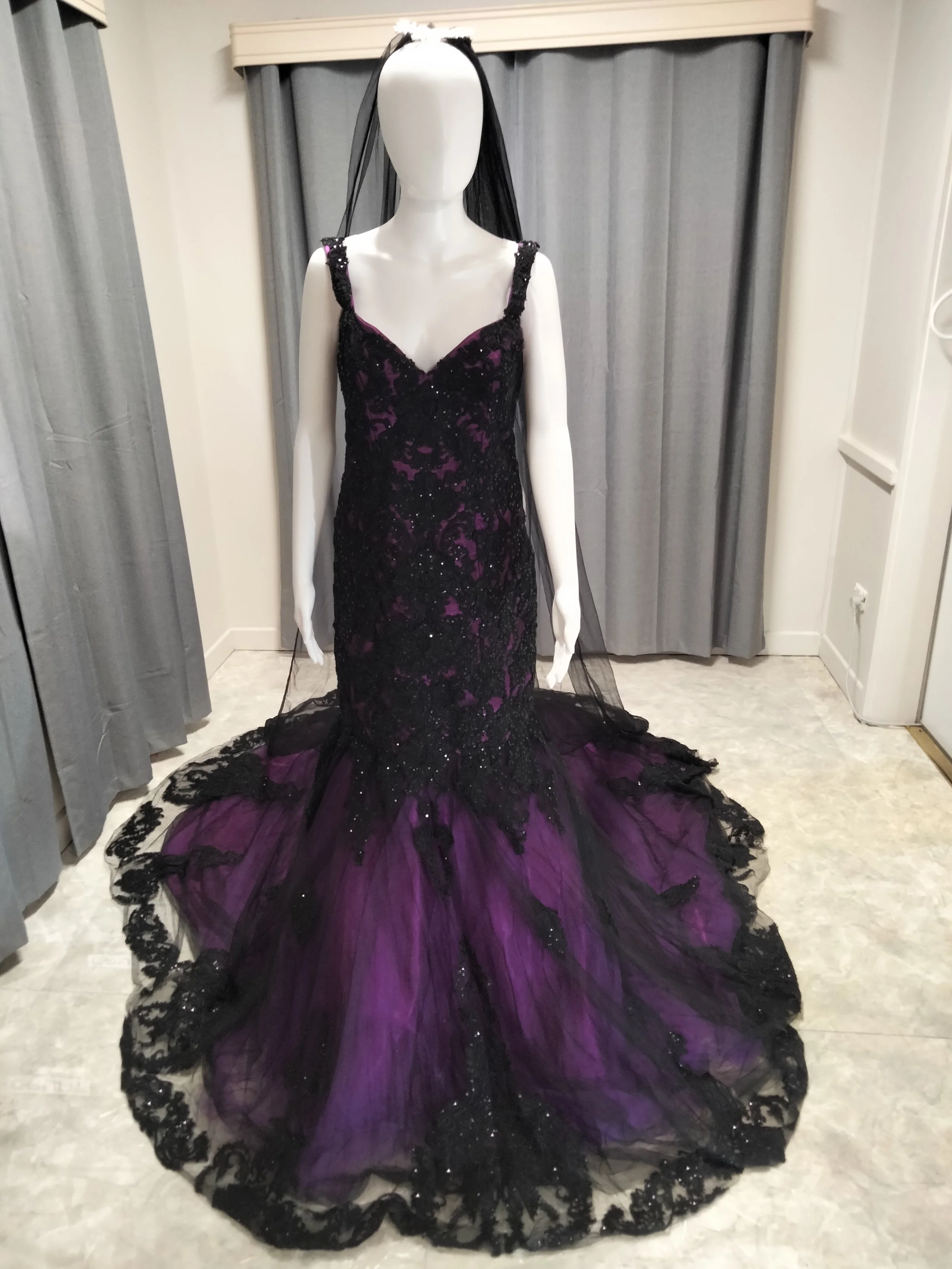 Order 453 Purple Black Lace Mermaid Wedding Dress With Matching Veil