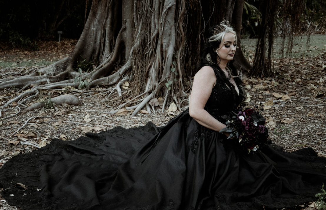 Black Wedding Dress (20).png
