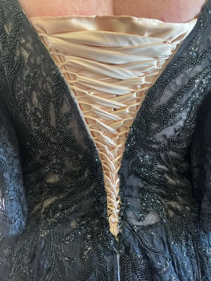 Black and Champagne Weding Dress (9).jpg