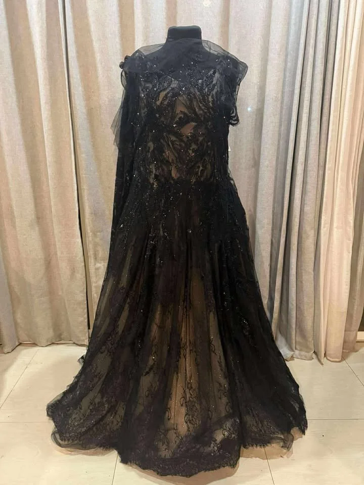 Black and Champagne Weding Dress (27).jpg