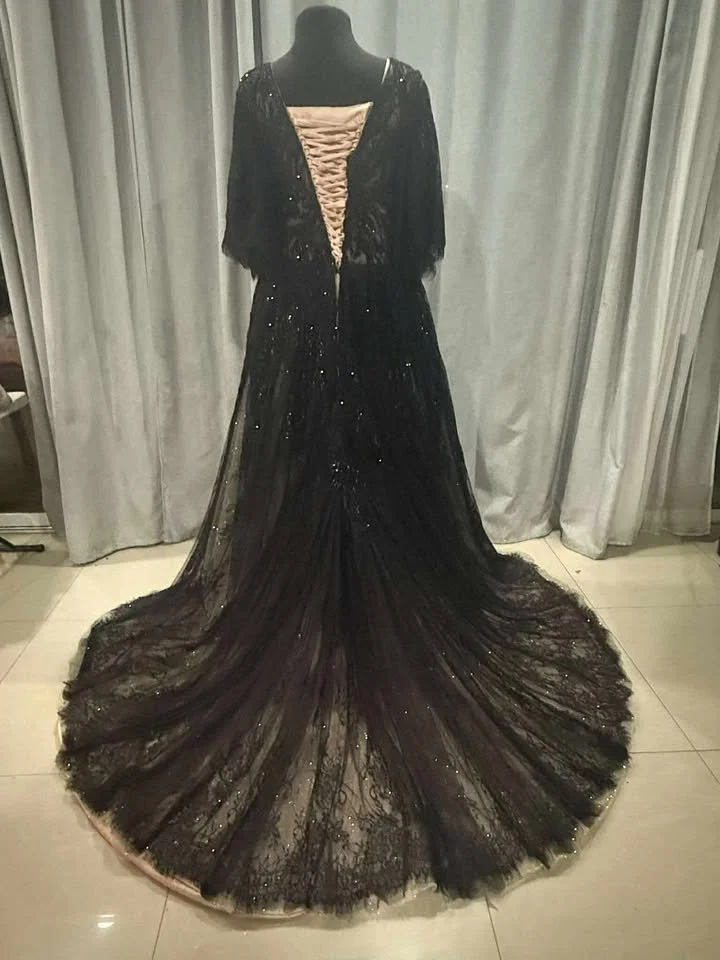 Black and Champagne Weding Dress (34).jpg