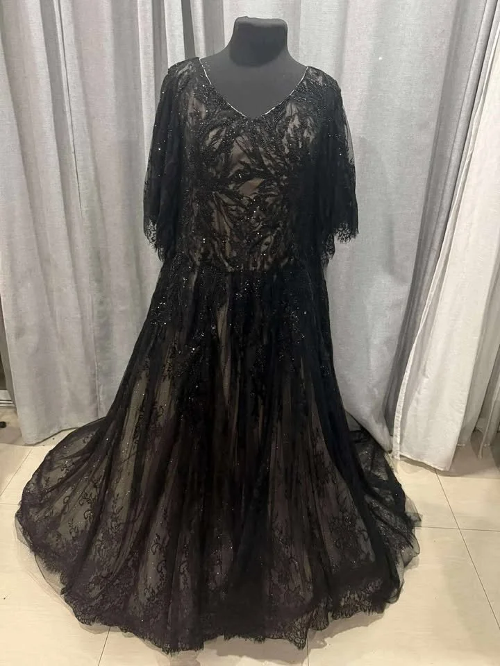 Black and Champagne Weding Dress (38).jpg