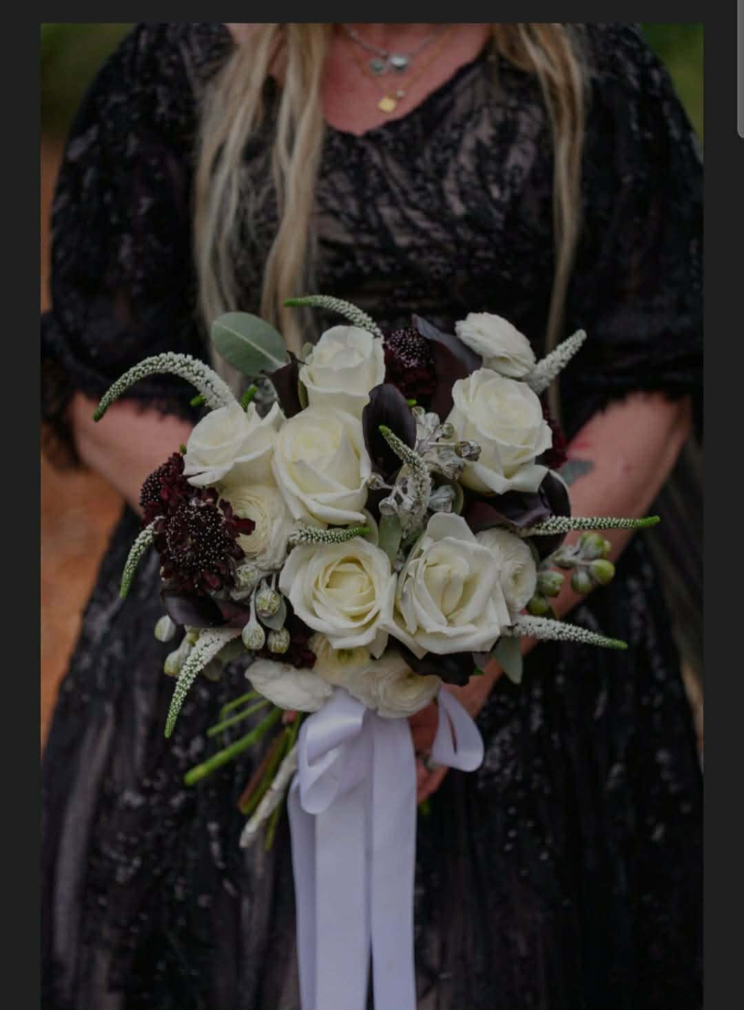 Black and Champagne Weding Dress (42).jpg