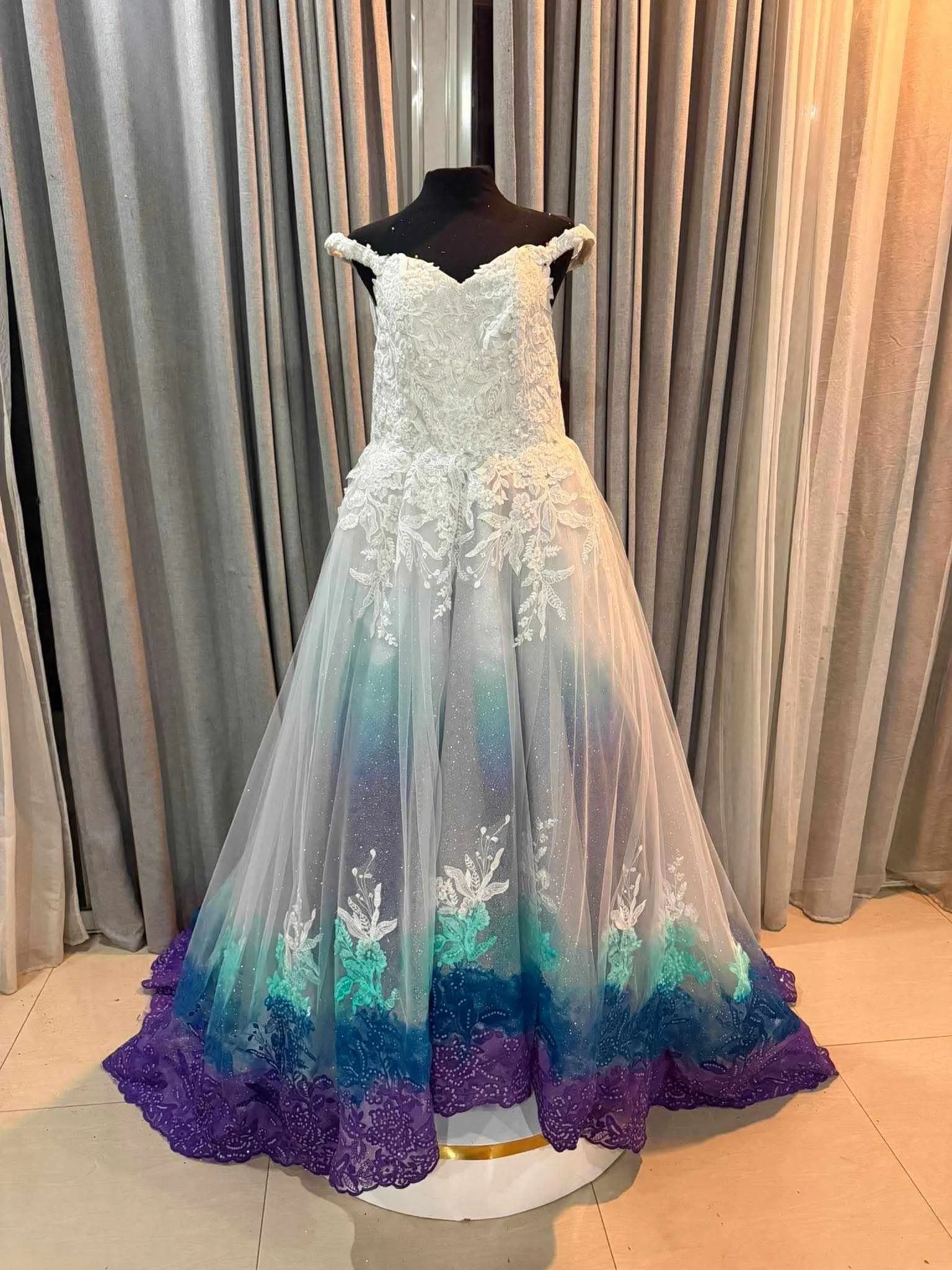 Ombre Wedding Dress (11).jpg
