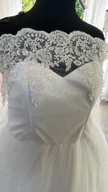 Lace Wedding Dress With Sleeves and Pockets (14).jpg