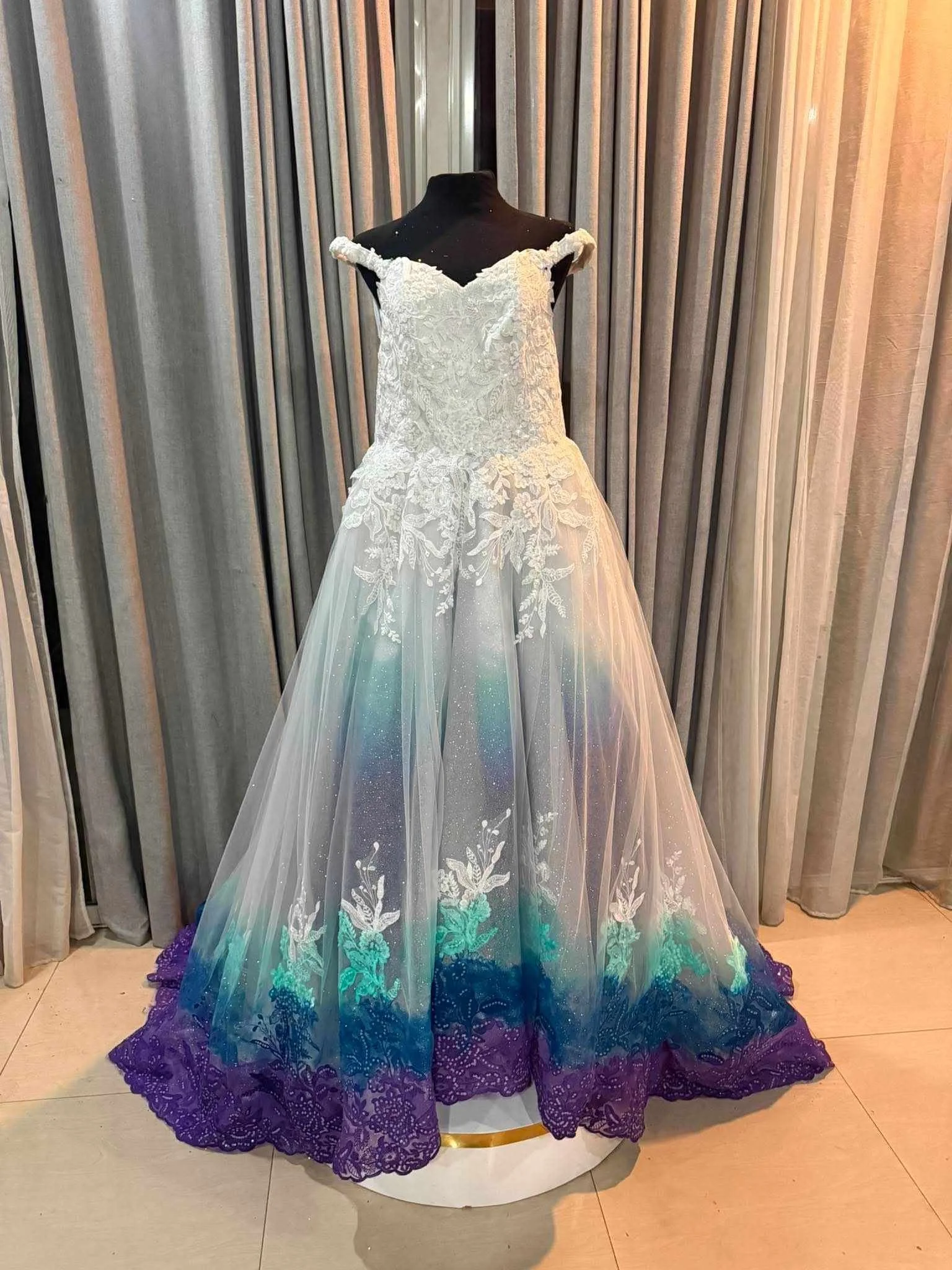 Ombre Wedding Dress (8).jpg
