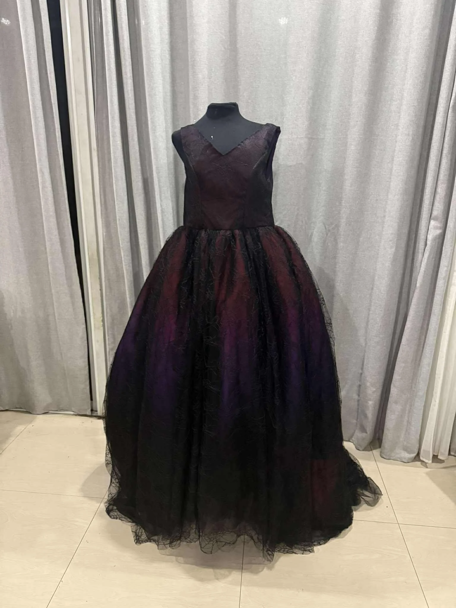 Ombre Gothic Spider Wedding Dress (10).jpg
