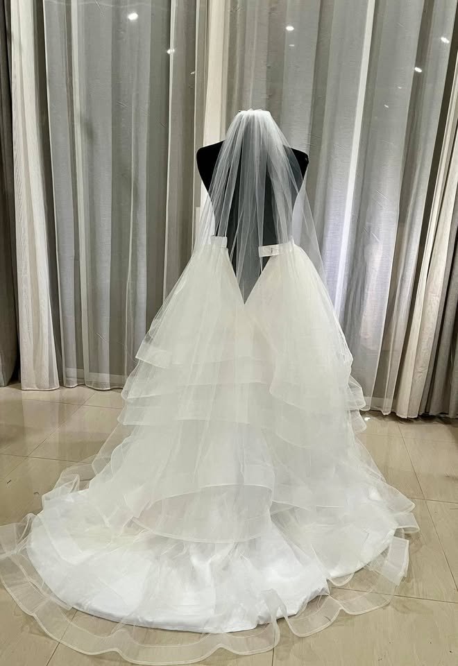 custom-wedding-overskirt-australia-detachable-tiered-ruffle-tulle-train-matching-veil (22).jpg