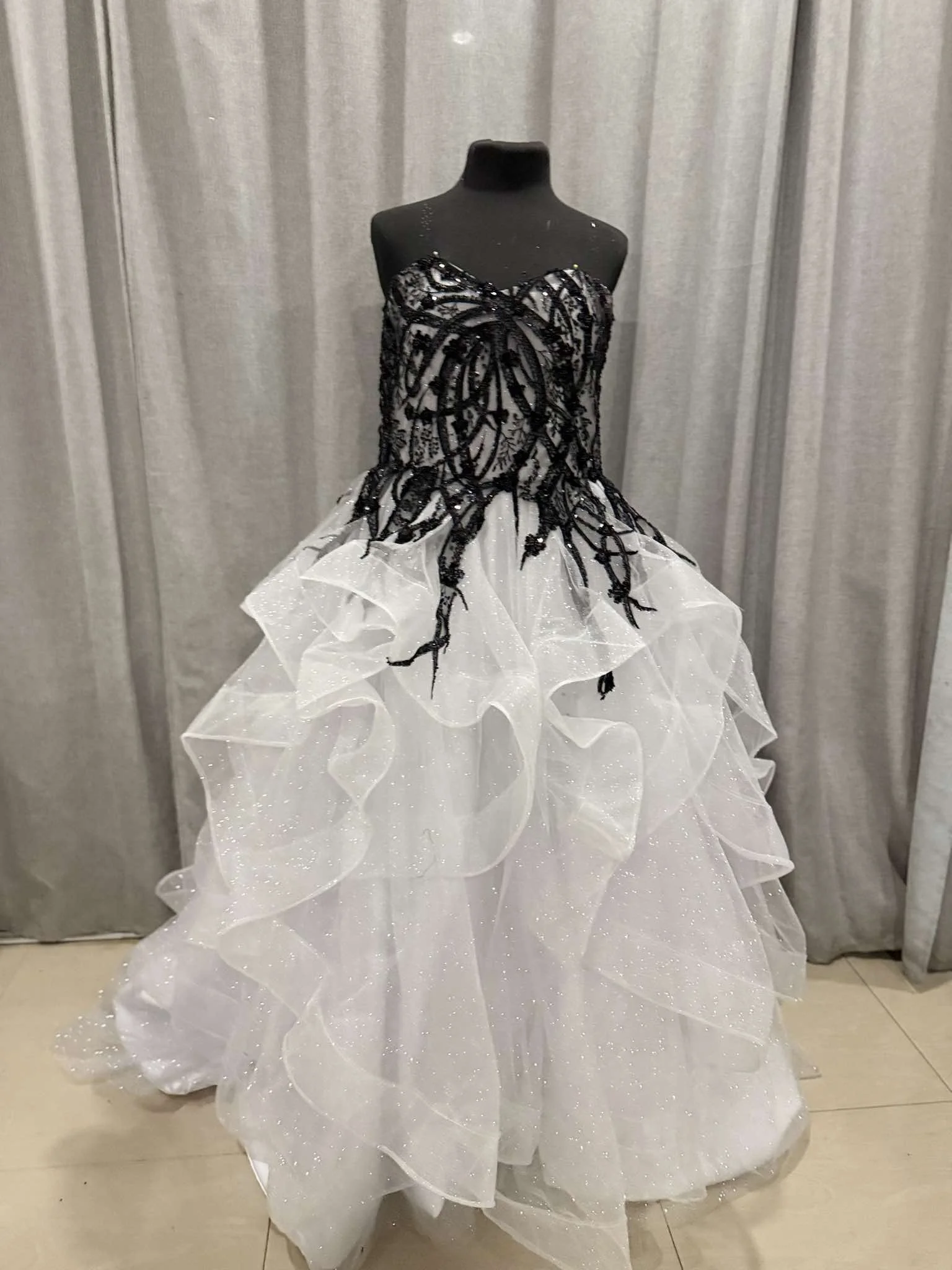 Black and White Wedding Dress (13).jpg