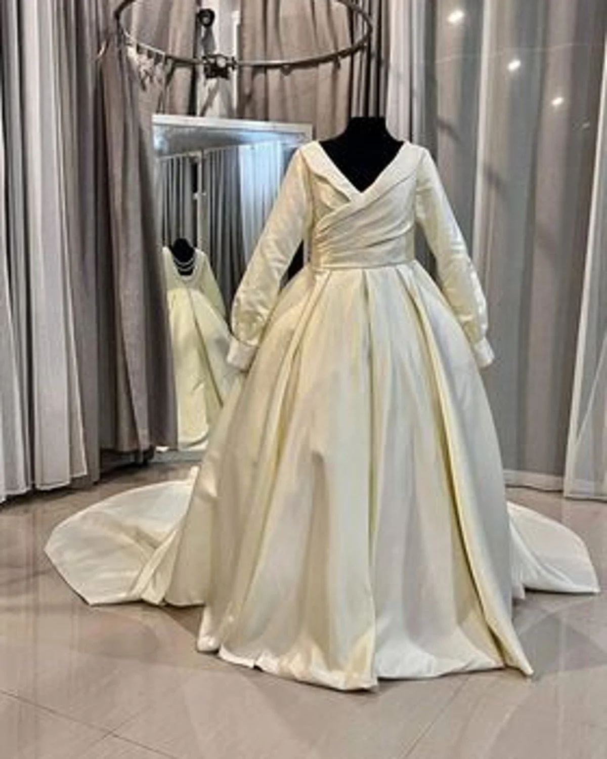 Long Sleeved Ivory Wedding Dress (20).jpg