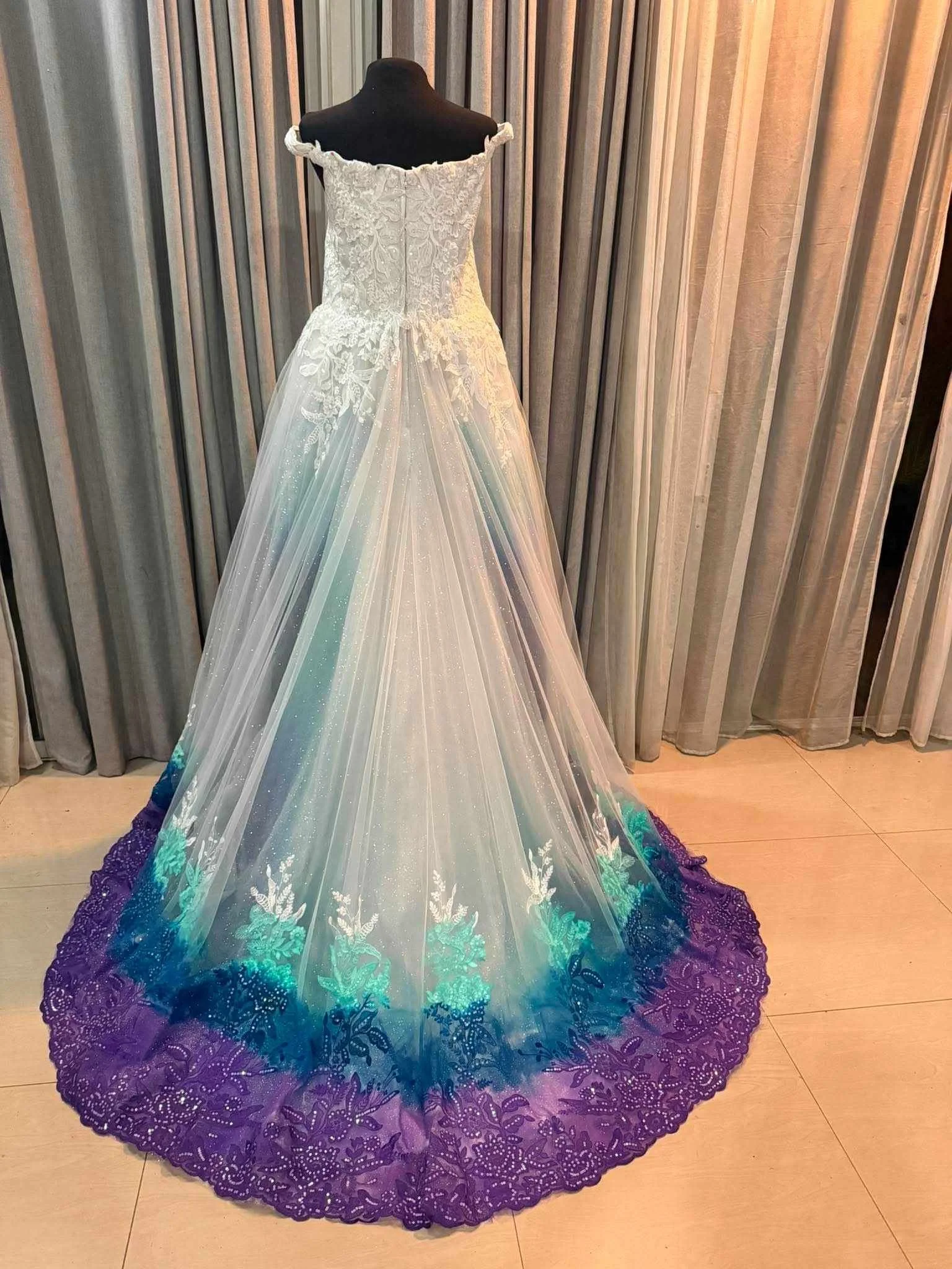 Ombre Wedding Dress (13).jpg