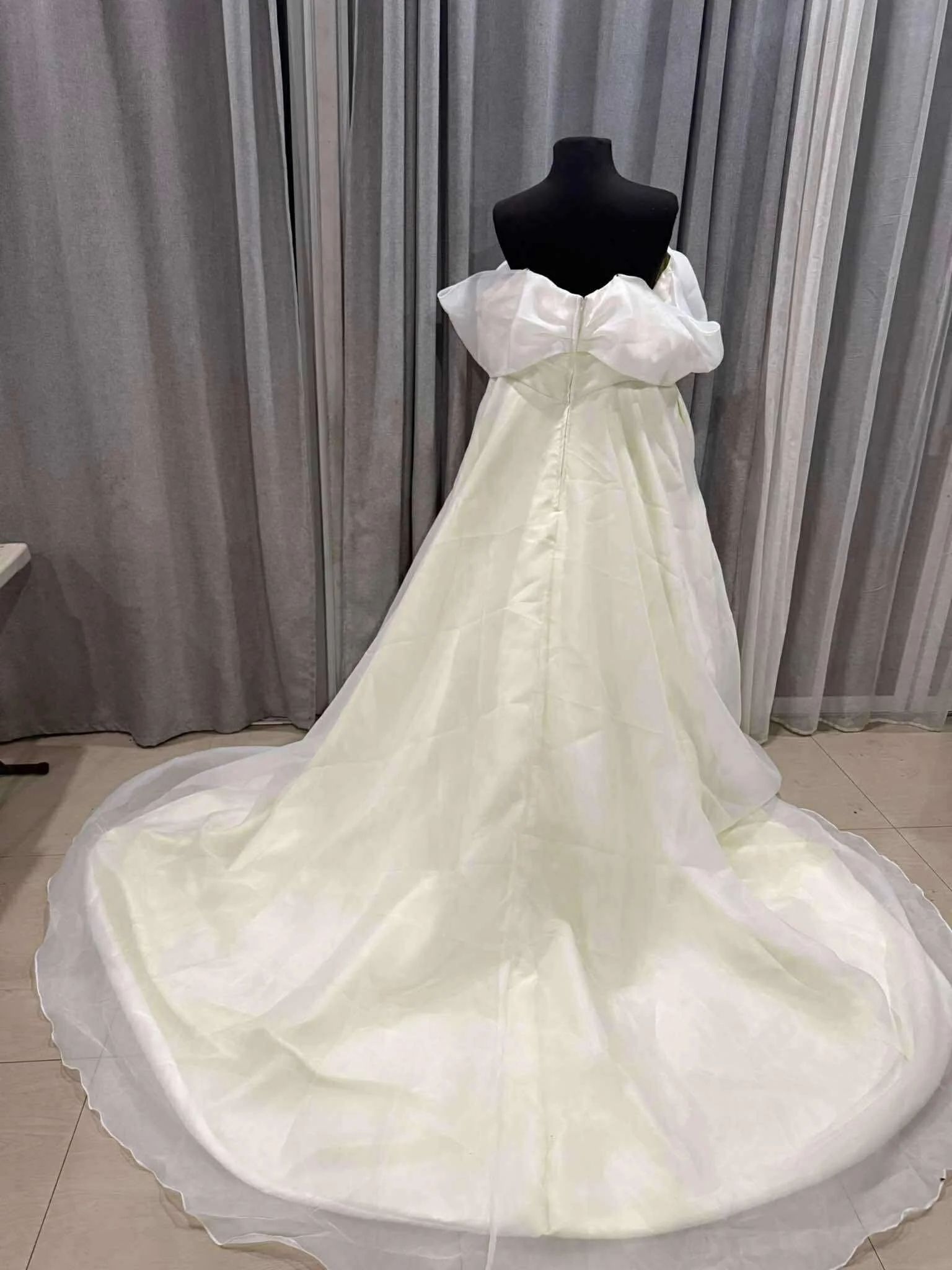 Organza Wedding Dress (5).jpg