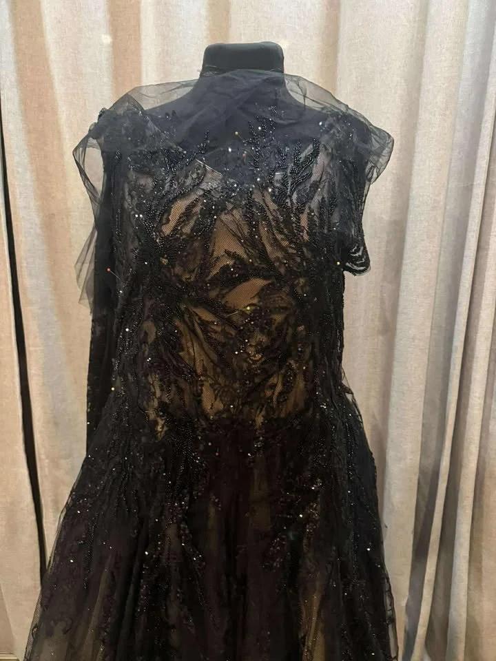 Black and Champagne Weding Dress (25).jpg