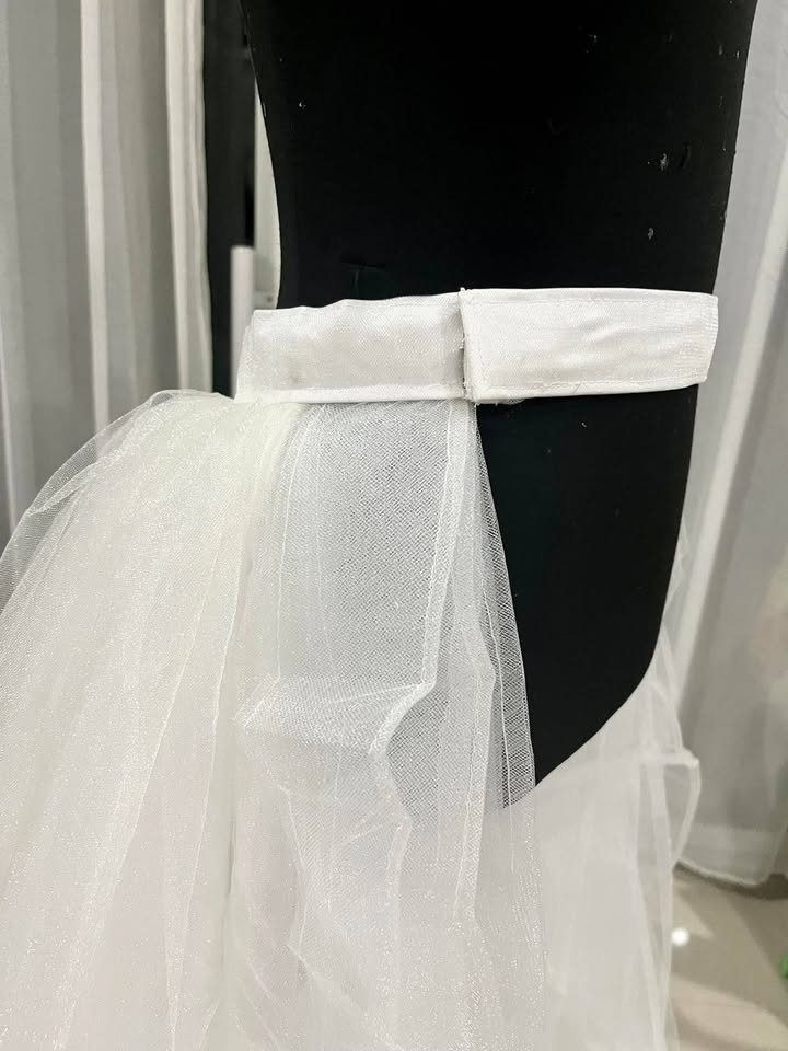 custom-wedding-overskirt-australia-detachable-tiered-ruffle-tulle-train-matching-veil (20).jpg