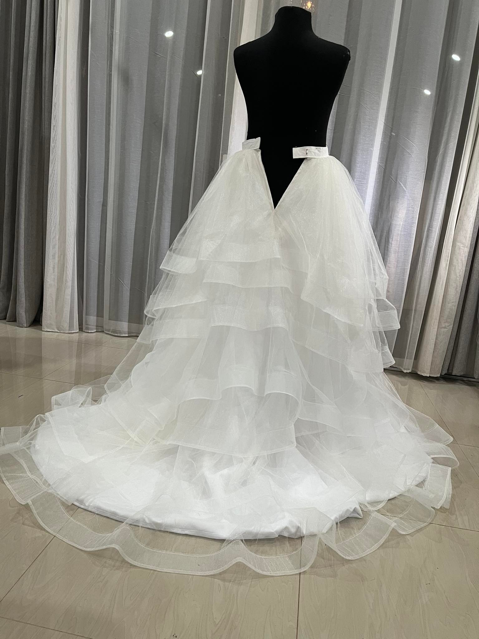 custom-wedding-overskirt-australia-detachable-tiered-ruffle-tulle-train-matching-veil (5).jpg