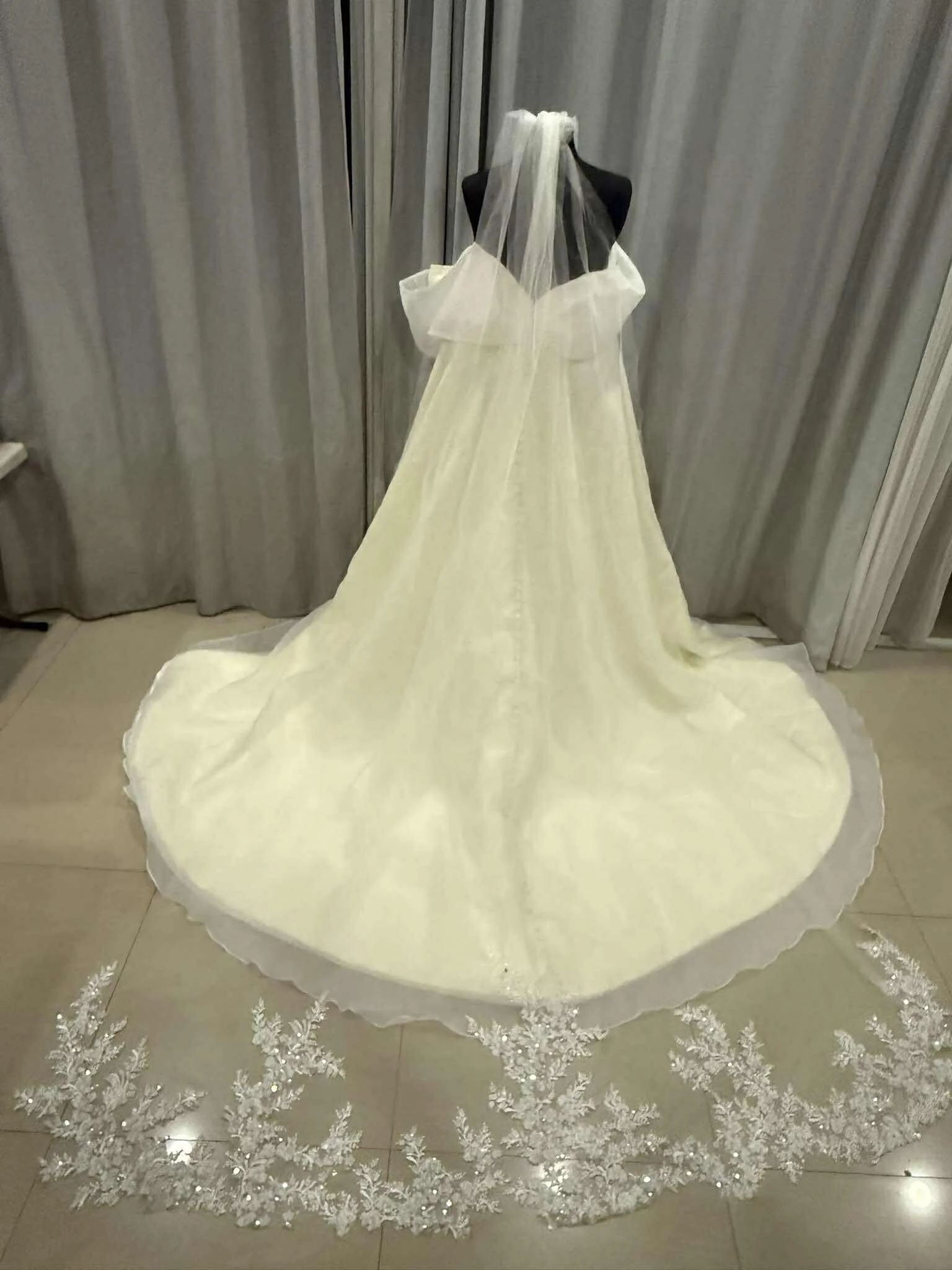 Organza Wedding Dress (7).jpg