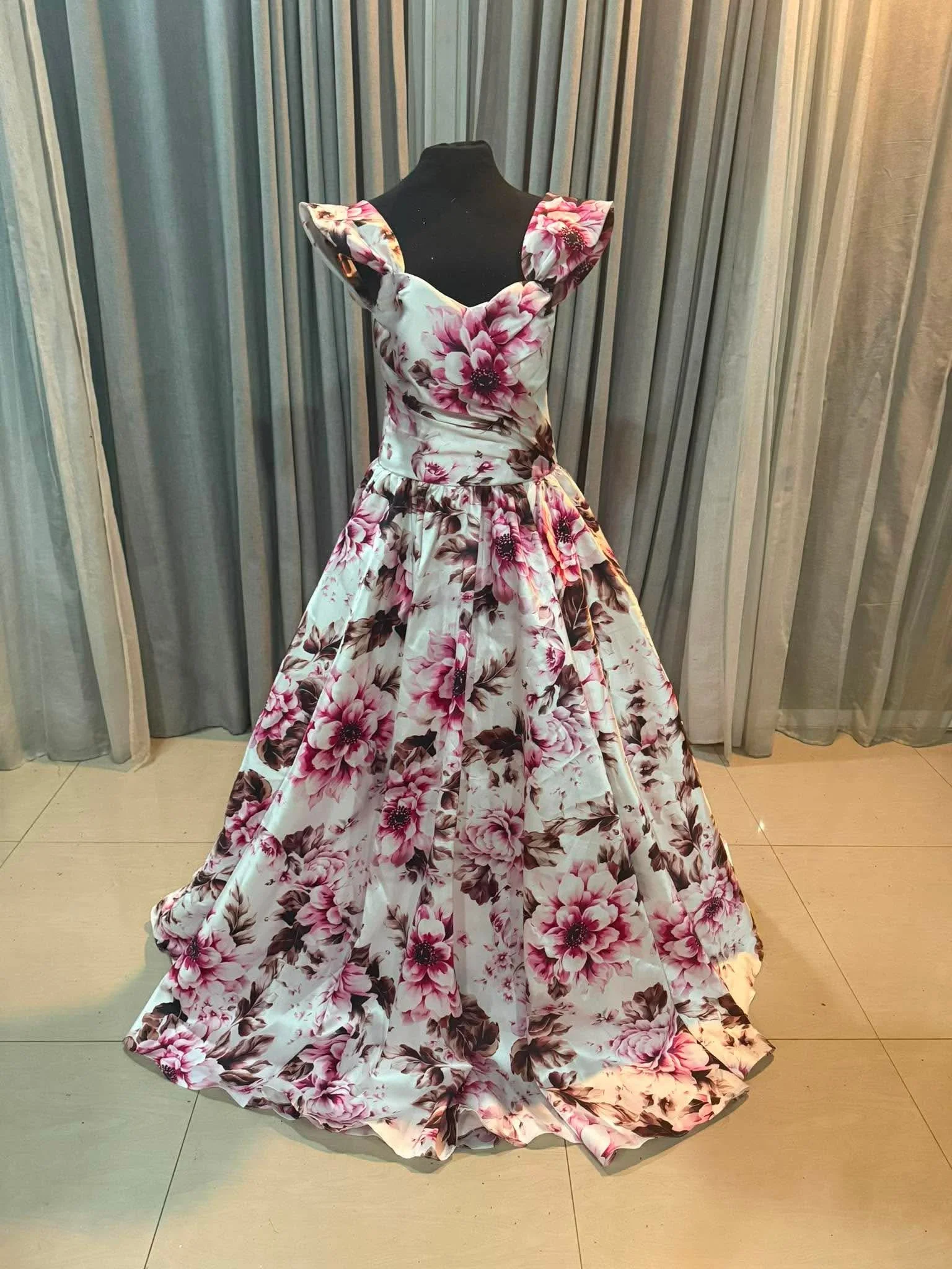 Floral Wedding Dress (12).jpg