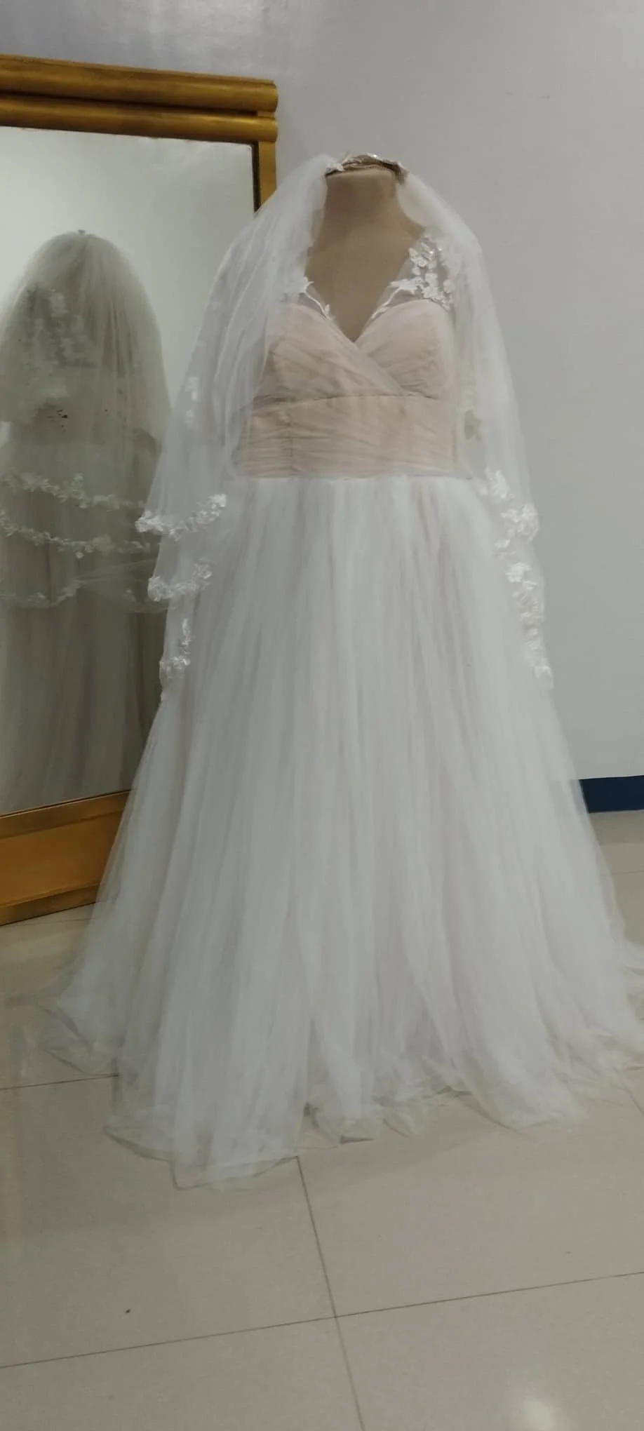 custom-maternity-wedding-dress-australia-plus-size-ivory-tulle-lace-sleeve-a-line (23).jpg