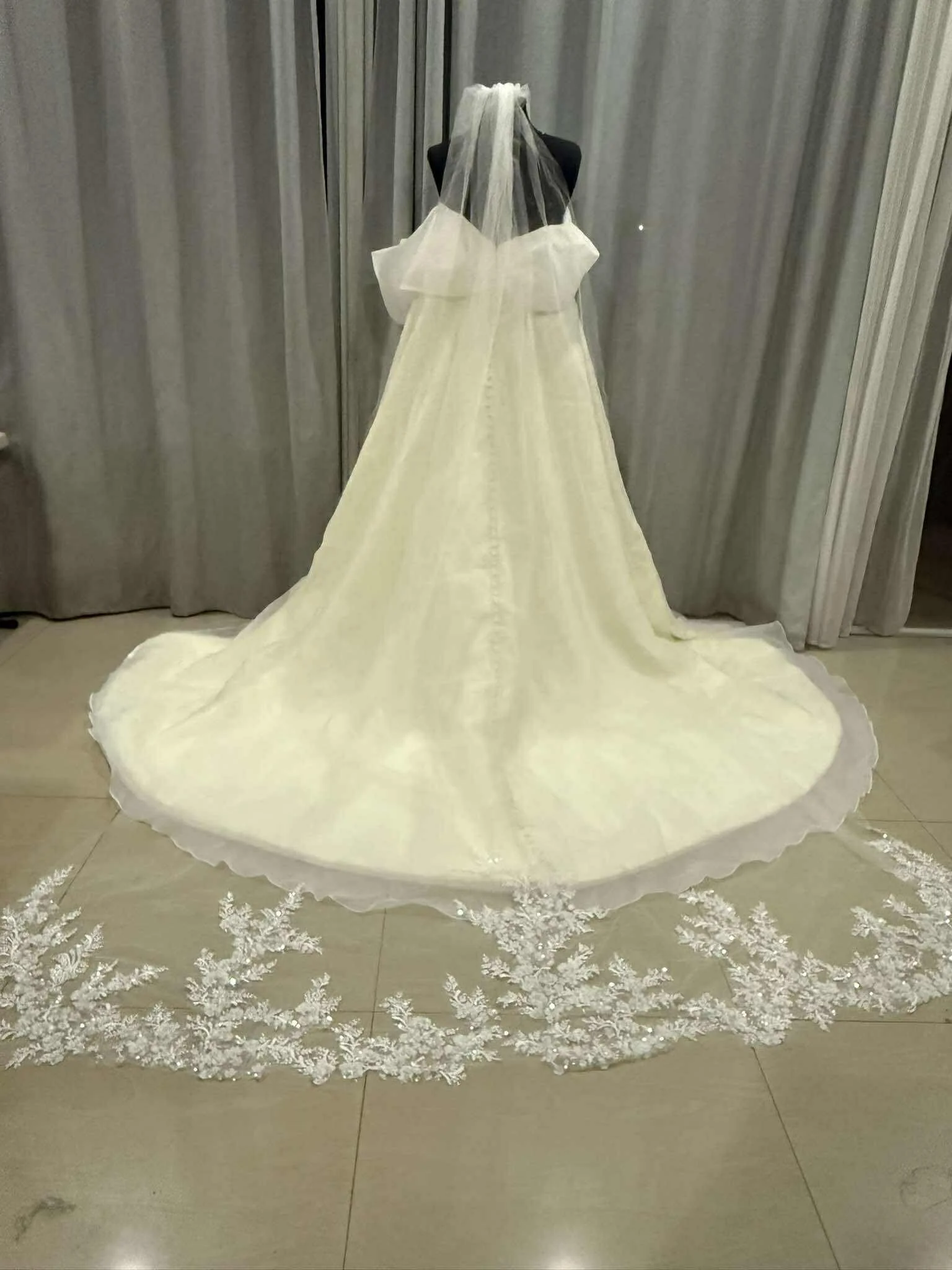 Organza Wedding Dress (10).jpg