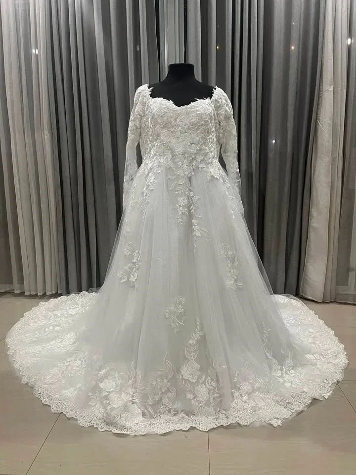 custom-wedding-dress-australia-floral-lace-long-sleeve-ballgown (25).jpg