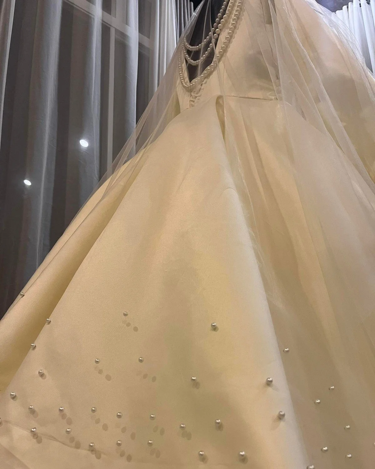 Long Sleeved Ivory Wedding Dress (10).jpg