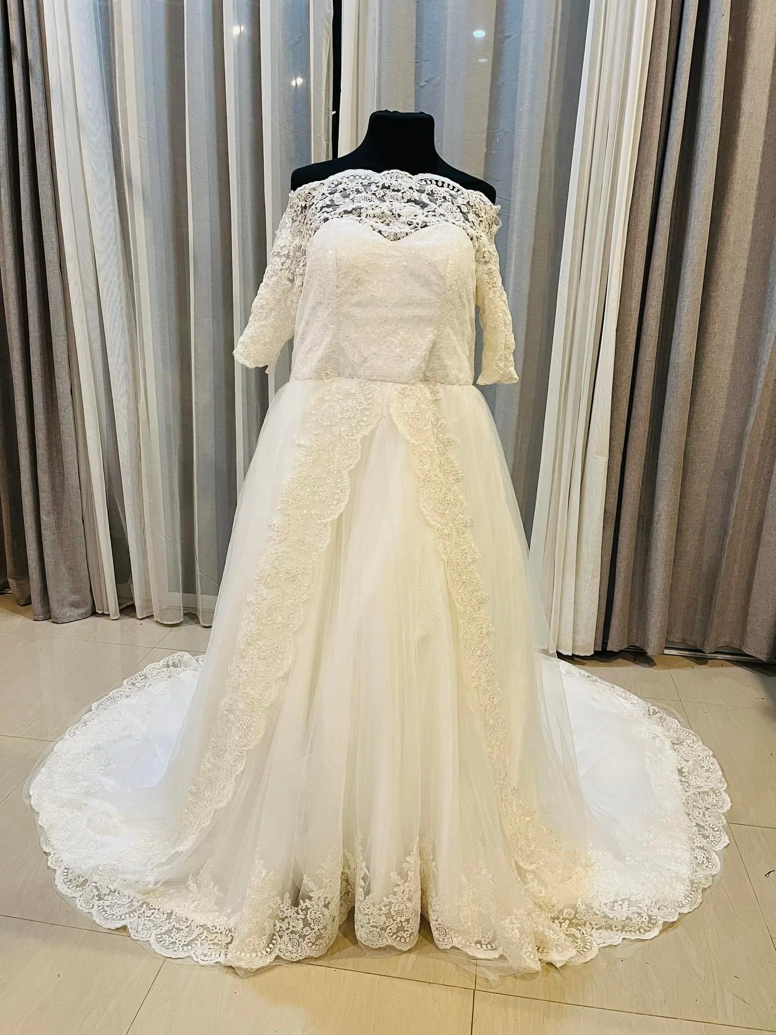Lace Wedding Dress With Sleeves and Pockets (7).jpg