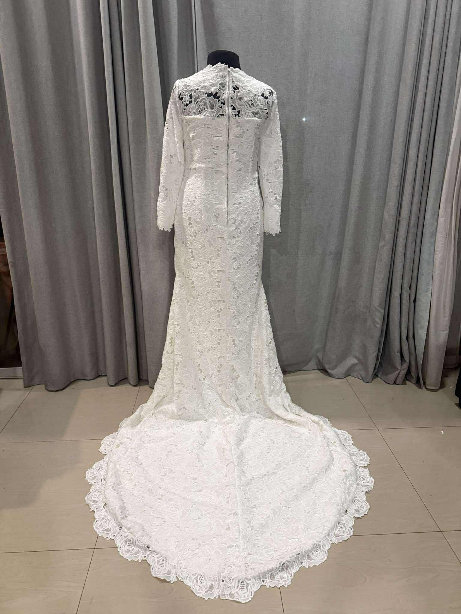Lace Wedding Dress with Split (10).jpg