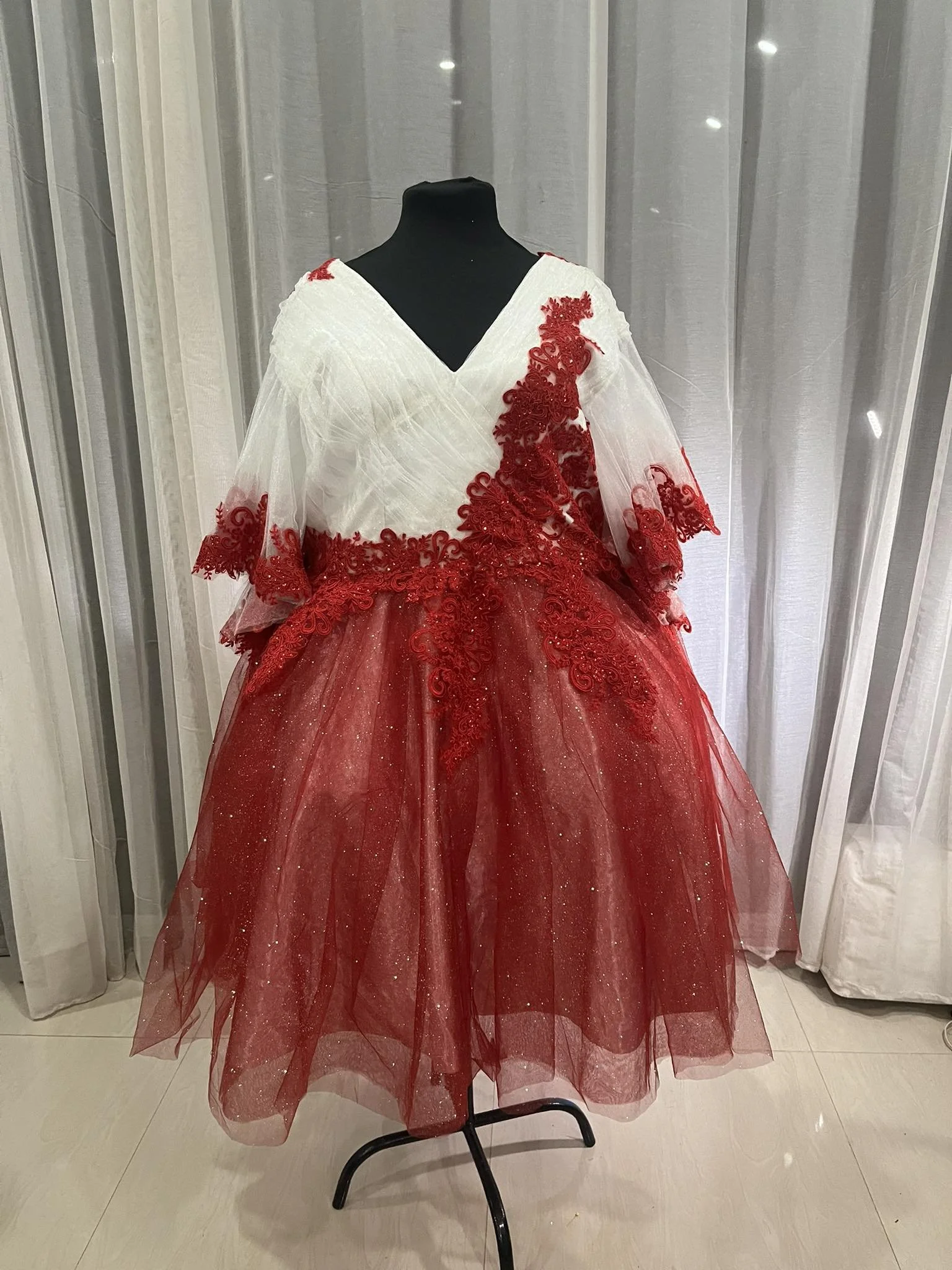 custom-plus-size-wedding-dress-australia-red-and-white-lace-ballgown-with-matching-veil (18).jpg