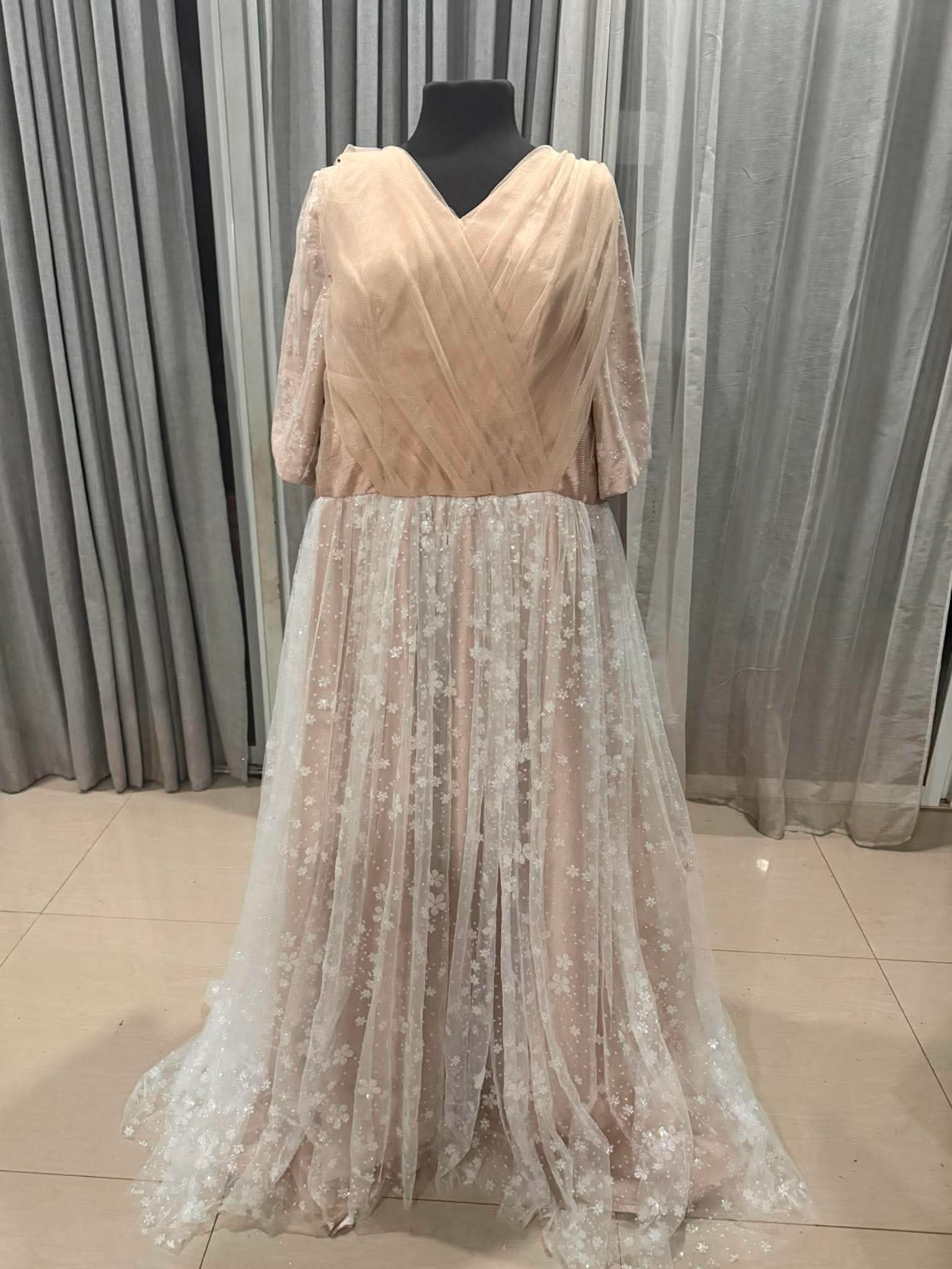 Cherry Blossom Wedding Dress (25).jpg