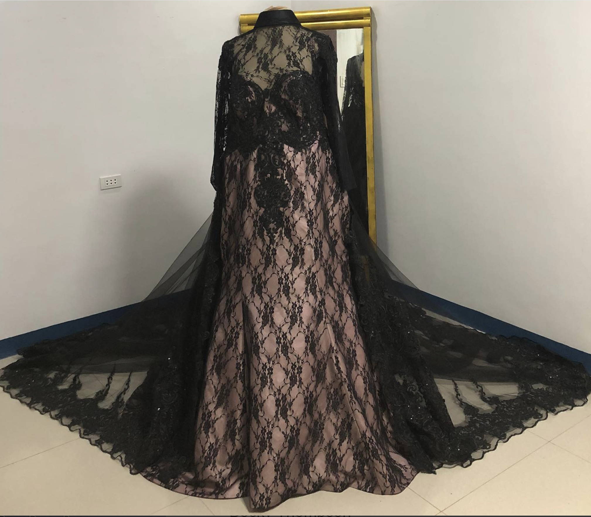 Black and Blush Wedding Dress (1).PNG