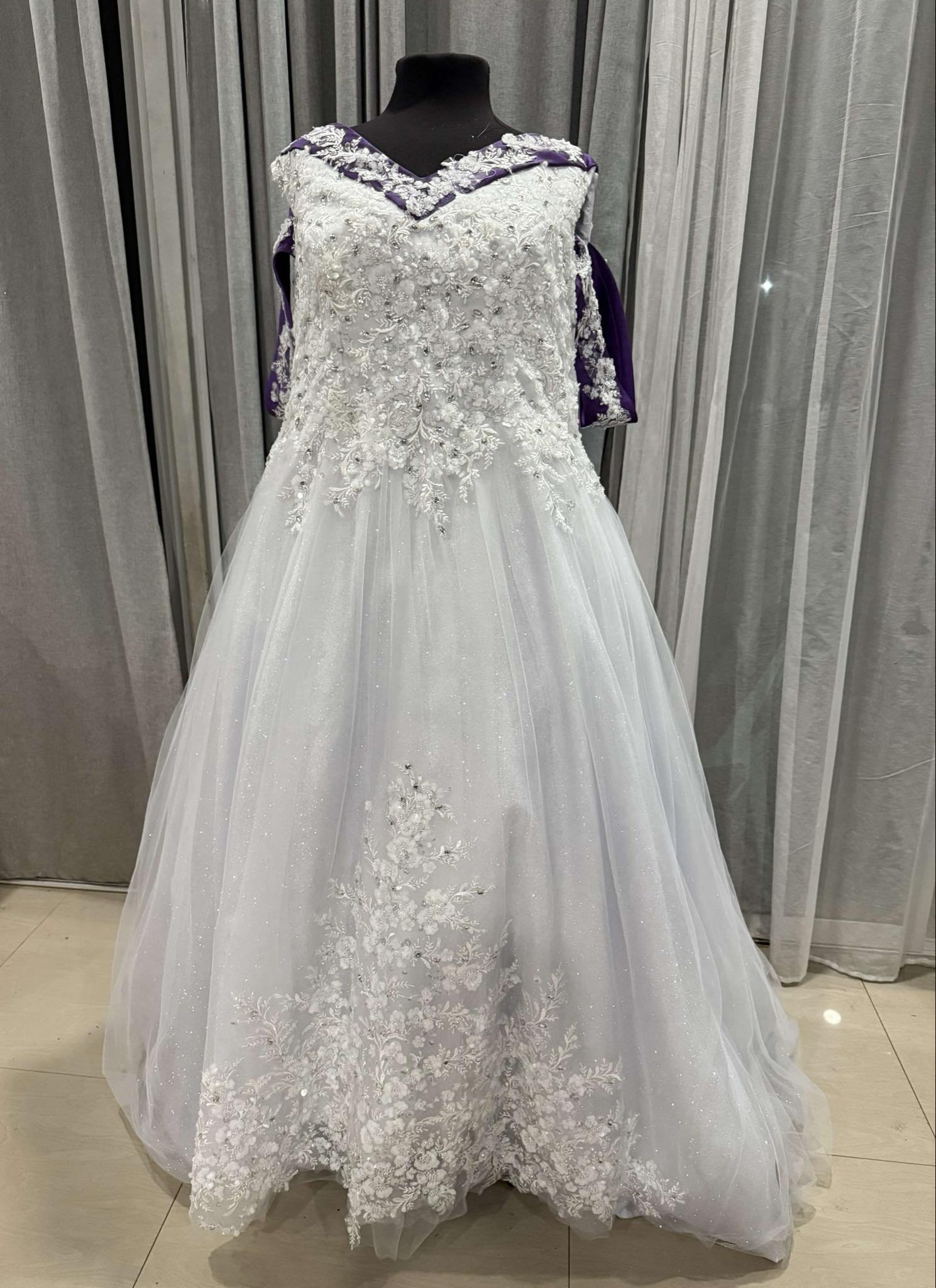 McLeod’s Daughter Wedding Dress (5).jpg