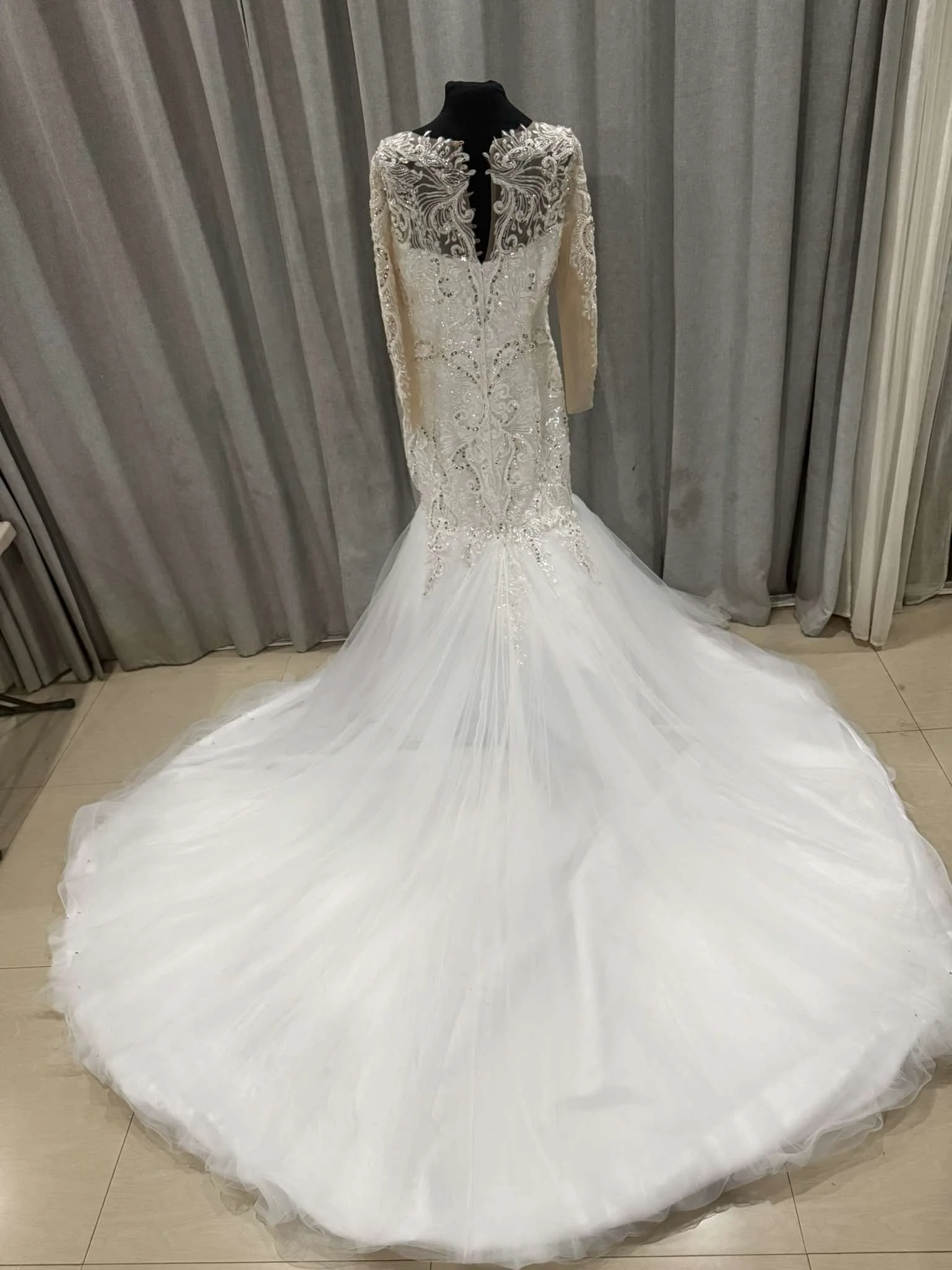 Mermaid Wedding Dress (11).jpg