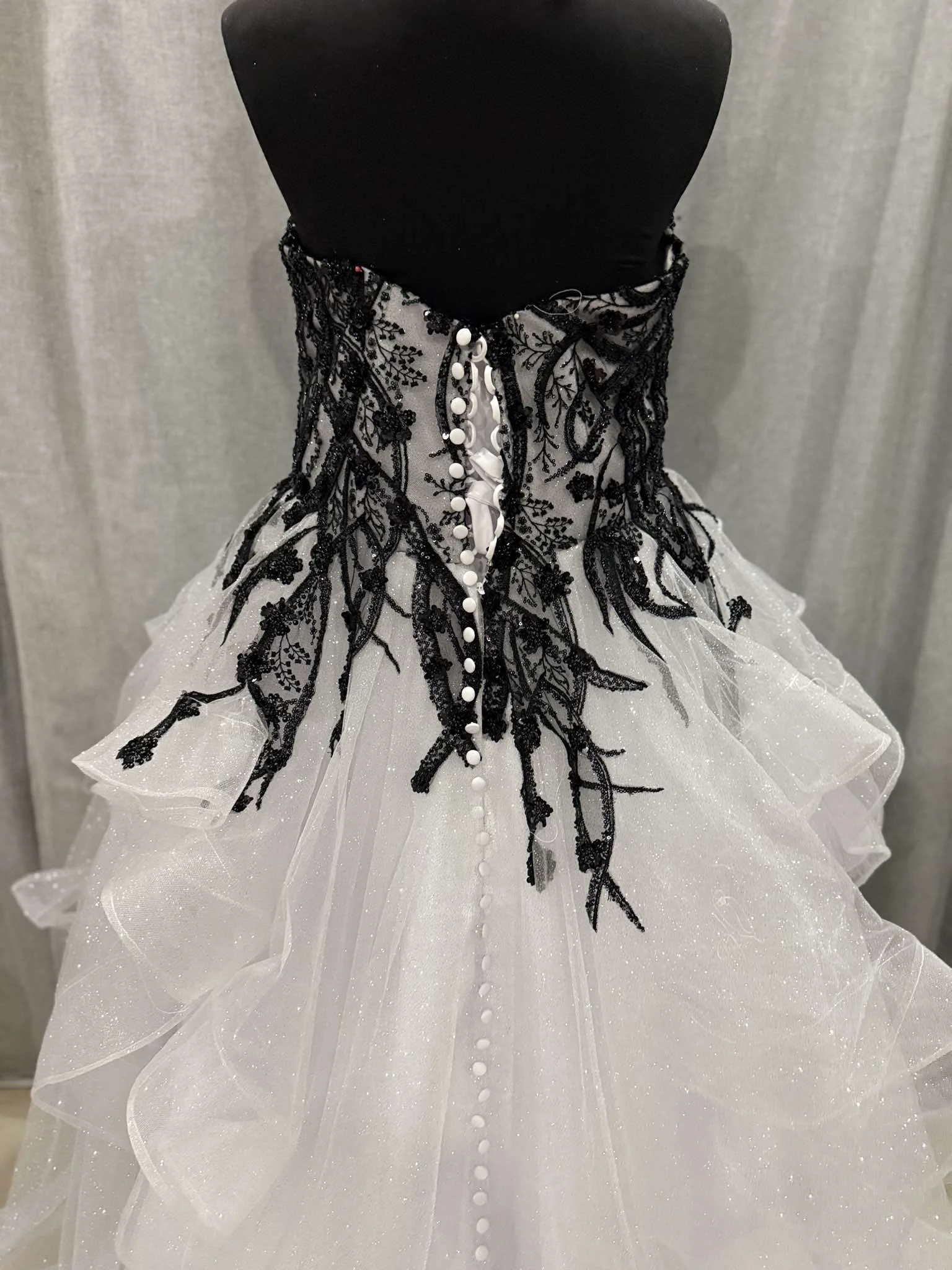 Black and White Wedding Dress (3).jpg