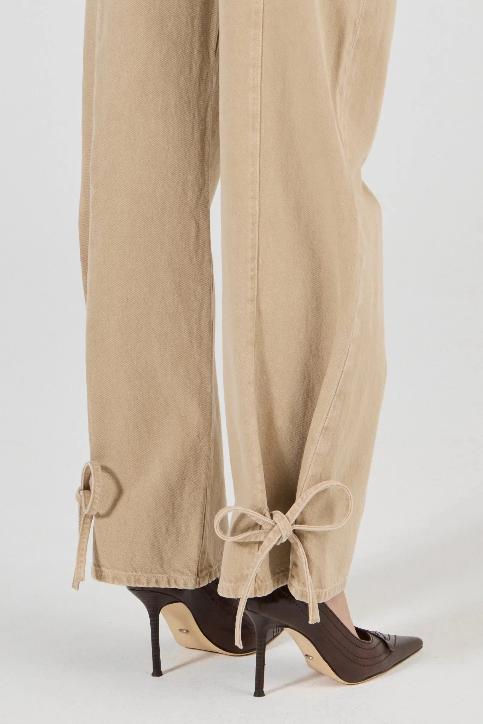 tie detail.jpg